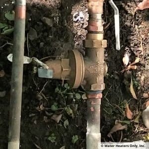 a water valve on a water pipe